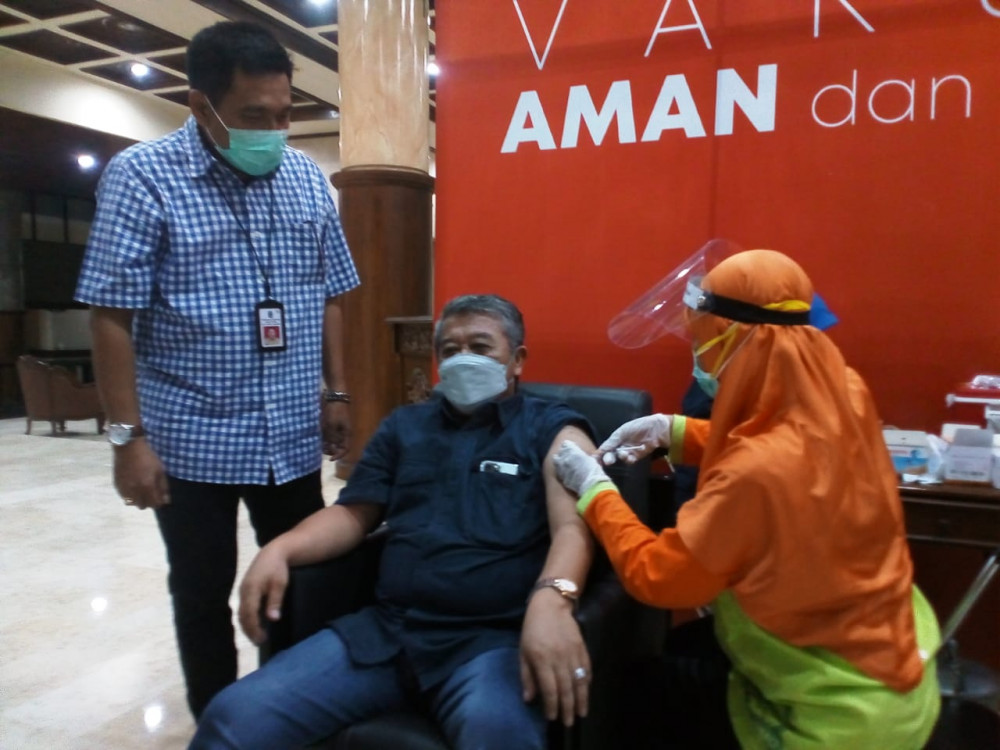 Dewan Jatim Minta Pemerintah Segera Lakukan Vaksinasi Massal