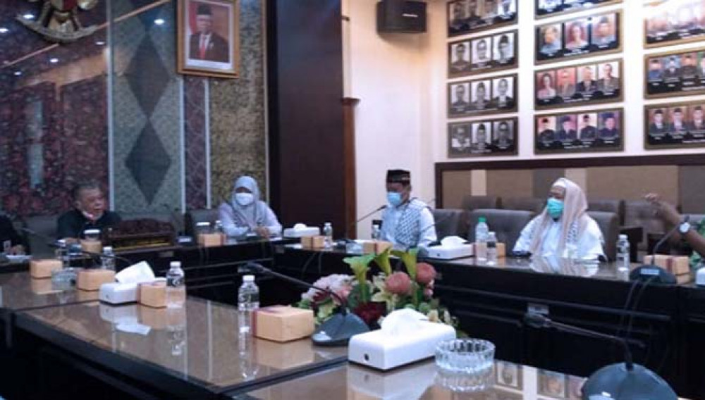Terima Perwakilan Masa Aksi Bela Palestina, Ketua DPRD Jatim Ikut Kecam Israel