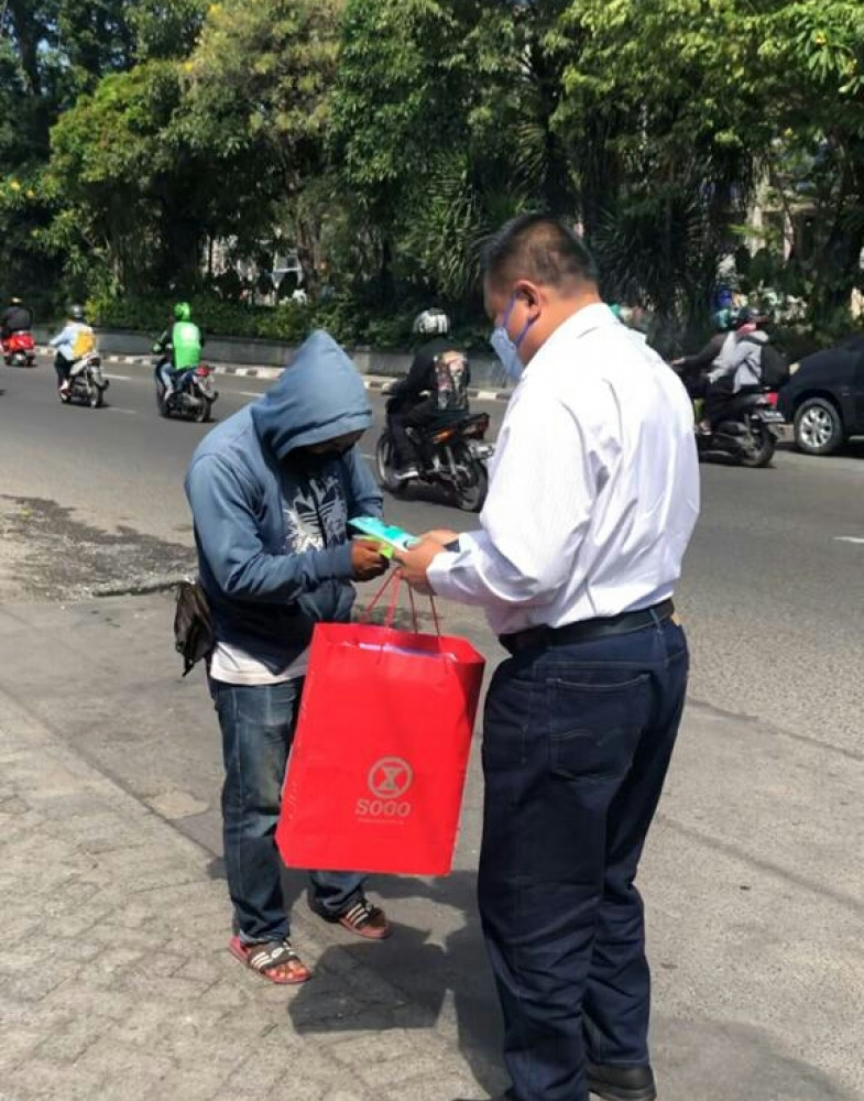 Hadi Dediyansah Bagikan Masker dan Minta Masyarakat Agar Tetap Jaga Prokes
