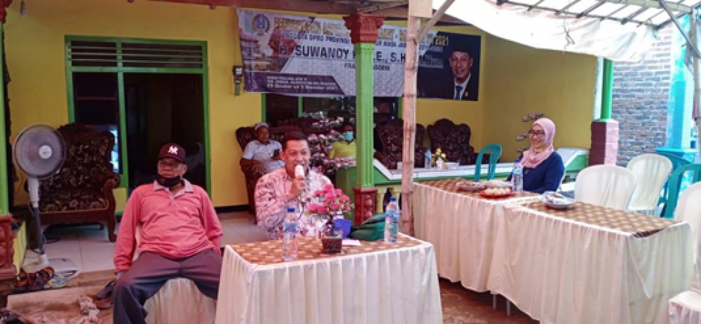 Solusi Minimnya Honor  Guru,  Program Pemberdayaan Ekonomi,  dan Evaluasi Sistem  Zonasi PPDB