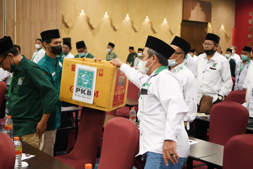PKB Jatim Kumpulkan Dana Puluhan Juta untuk Korban Erupsi Semeru