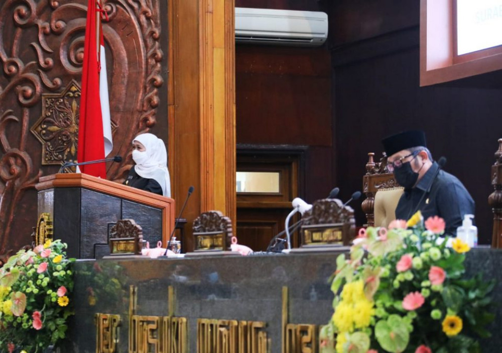 Jatim Resmi Miliki Perda Pelindungan PMI, Gubernur Khofifah: Ini Bentuk Komitmen Kita Bersama Beri Pelidungan Hulu ke Hilir Bagi Pekerja Migran