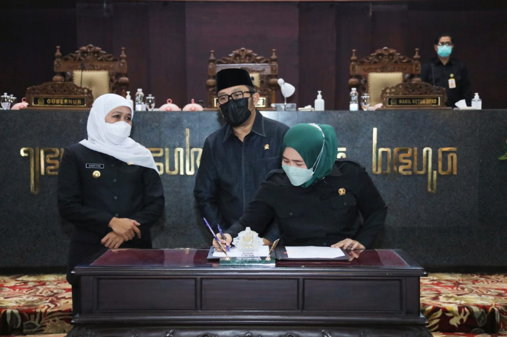 Raperda Perlindungan PMI dan Keluarganya, Khofifah: Perlindungan dari Hulu ke Hilir