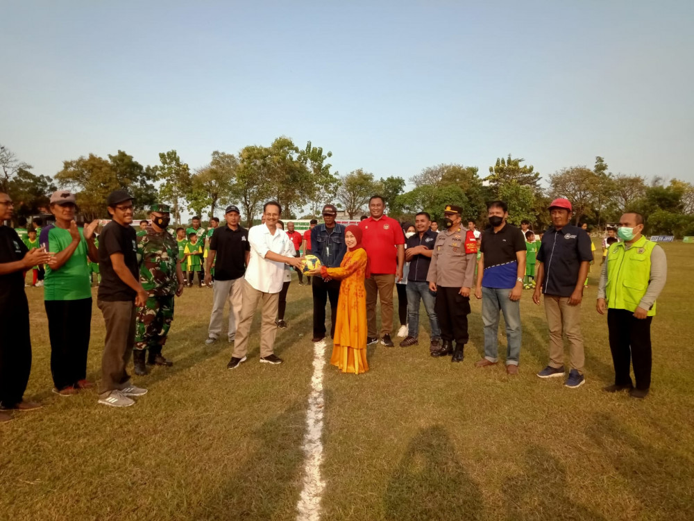 MH Rofiq Fasilitasi Kejuaraan Kades Cup Pangkah Wetan