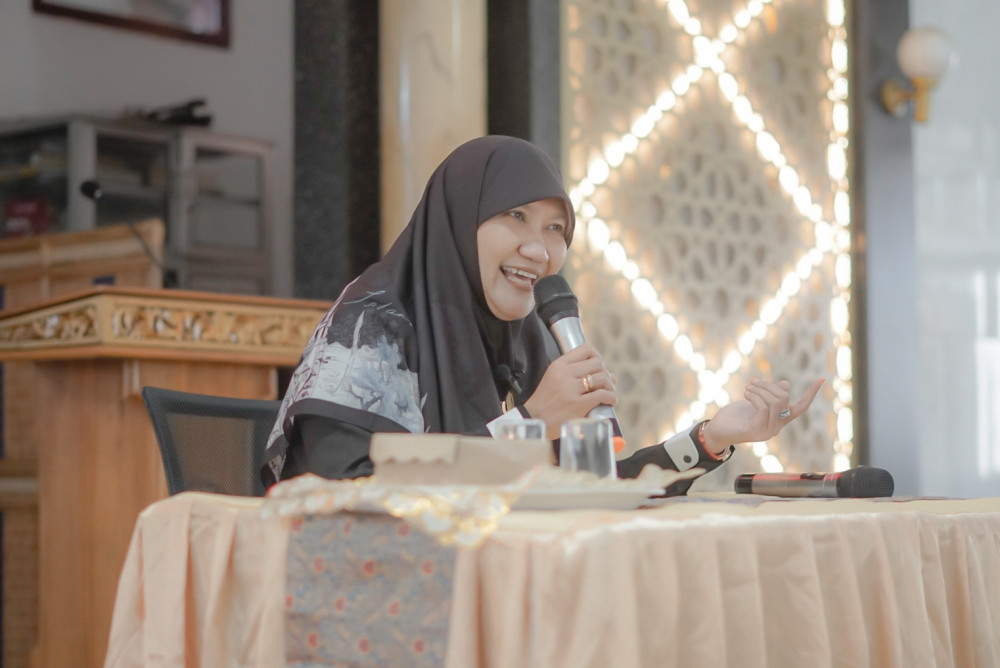 Gelar Pengajian, Lilik Hendarwati Ingatkan Peran Ibu Sebagai Guru di Rumah†