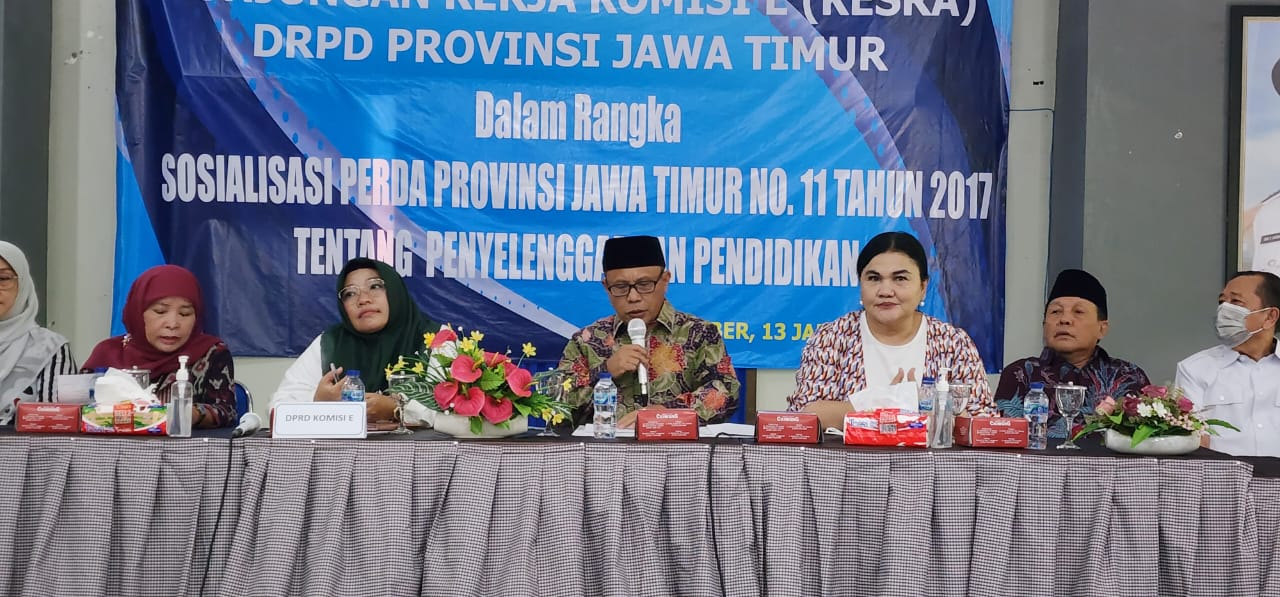 Wakil Ketua Komisi E DPRD Jatim, Artono saat memimpin jalannya Sosialisasi Perda Provinsi Jawa Timur No 11 Tahun 2017 tentang Penyelenggaraan Pendidikan