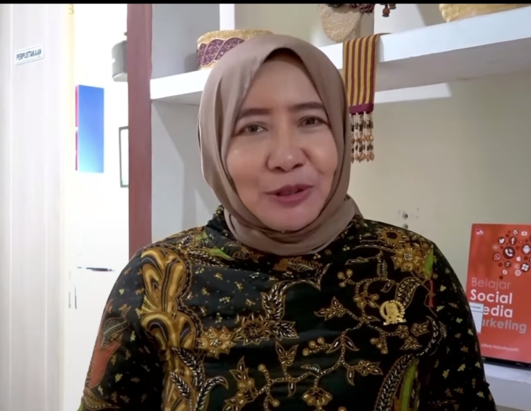 Anik Maslachah Berikan Apresiasi UPT Dinkop Malang Jatim Yang Jadi Percontohan