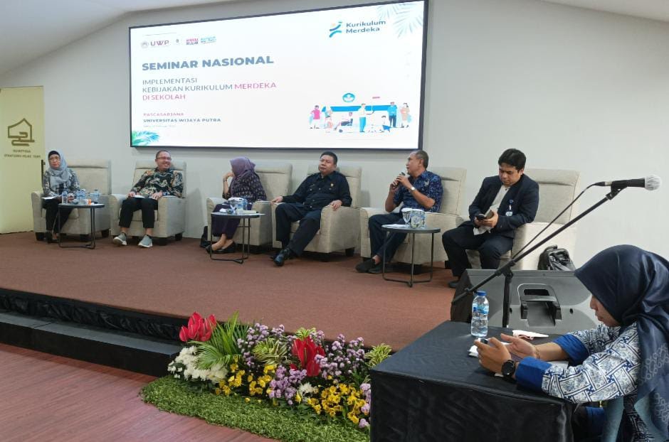 Seminar Nasional Universitas Wijaya Putra (UWP) Surabaya