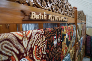 Komisi B DPRD Jatim Dorong OPD Bantu Industri Batik Gresik
