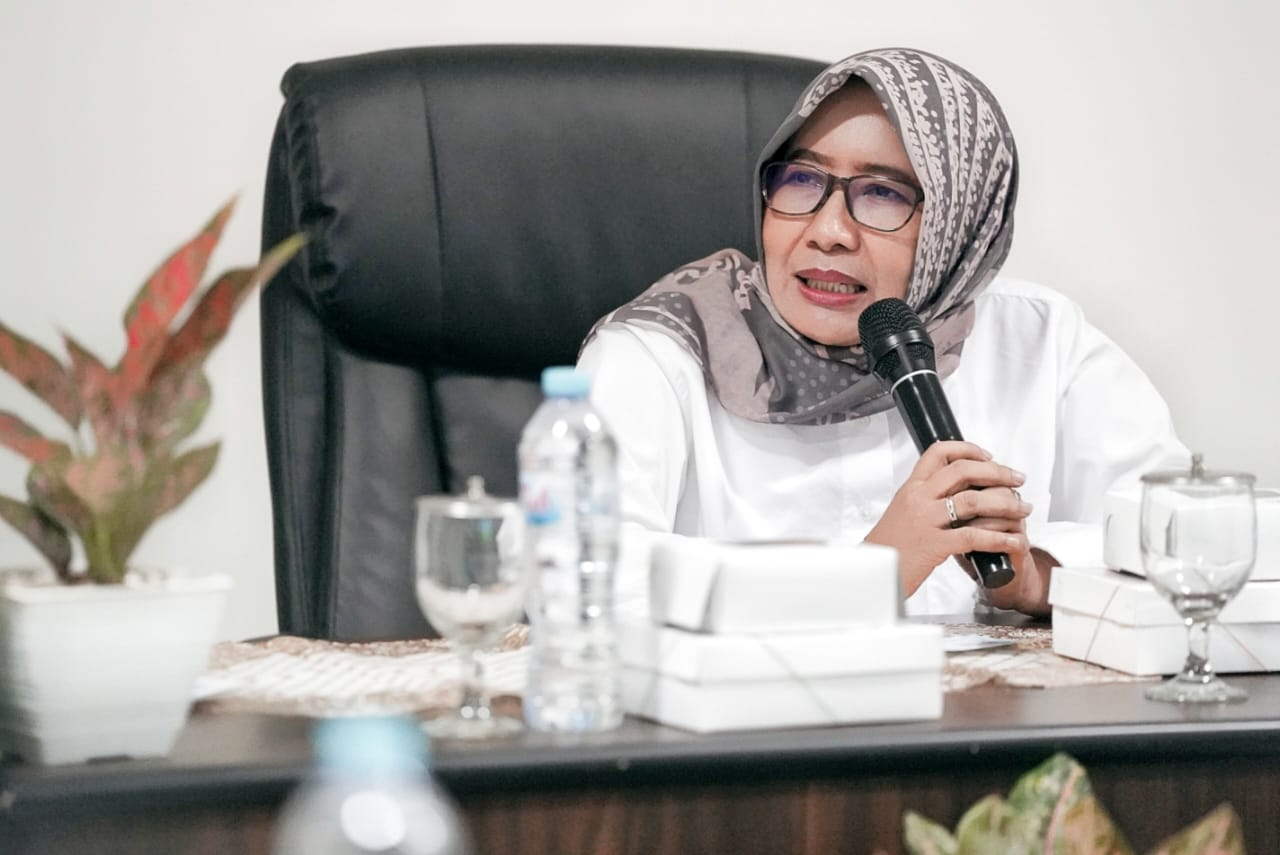Wakil Ketua DPRD Jawa Timur Anik Maslachah mengapresiasi kinerja UPT. Pengawasan Dan Sertifikasi Hasil Pertanian (PSHP) Provinsi Jawa Timur.