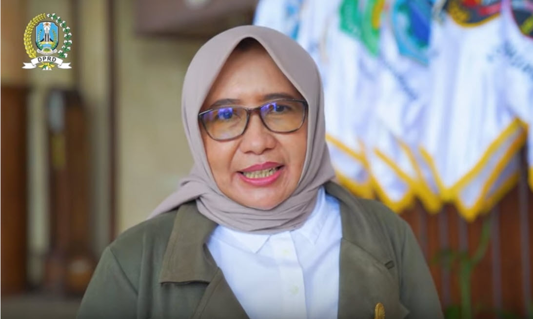 Wakil Ketua DPRD Provinsi Jatim Anik Maslacah