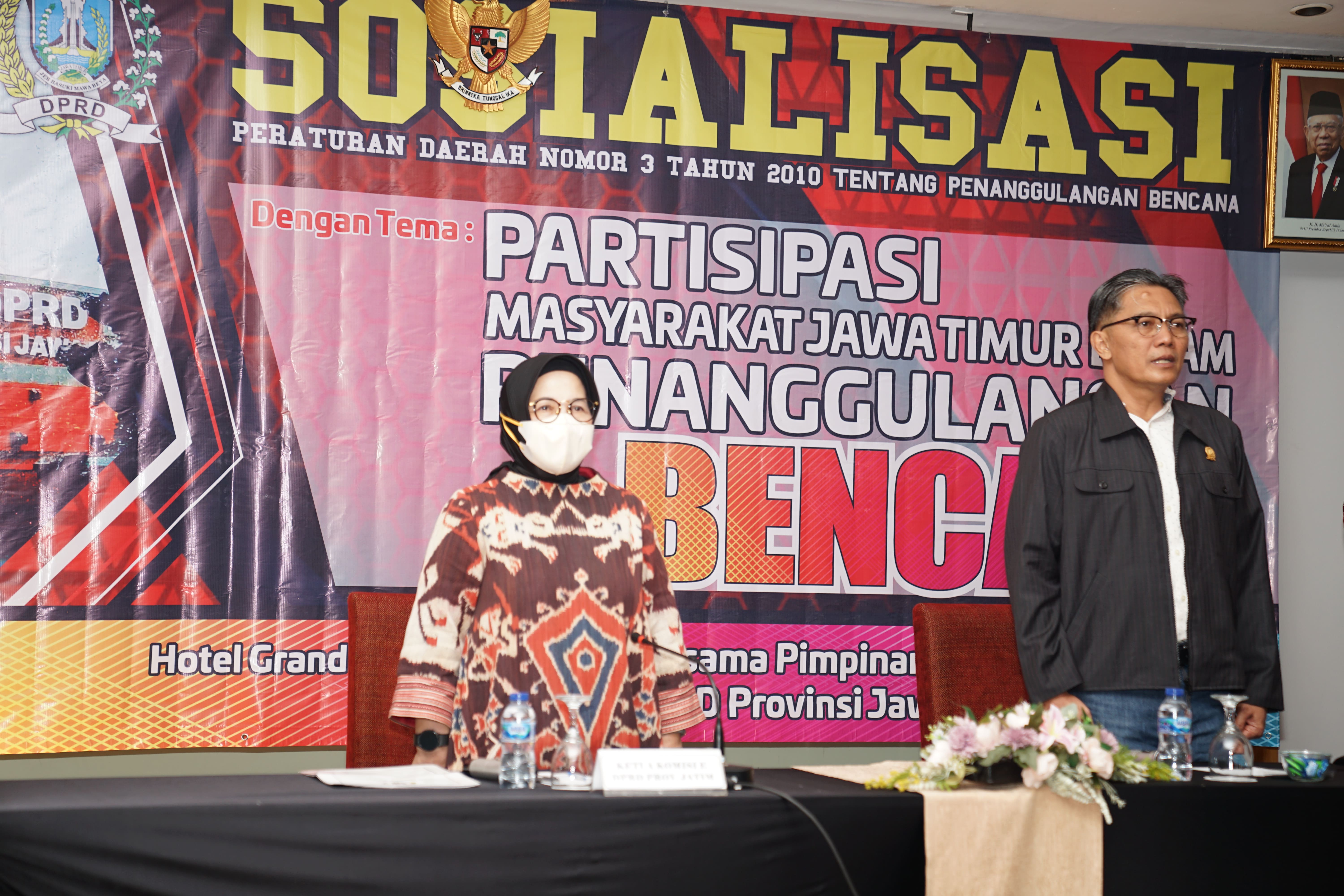 Kota Kediri - Ketua Komisi E DPRD Provinsi Jawa Timur Hj. Wara Sundari Renny Pramana mengajak seluruh elemen masyarakat dapat berperan aktif dalam penanggulangan bencana di wilayahnya masing-masing.