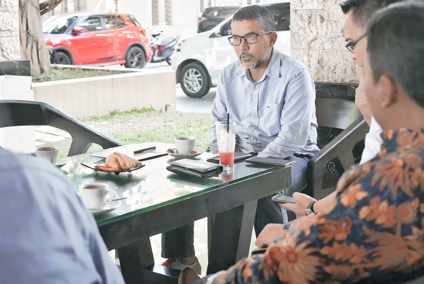 Wakil Komisi B DPRD Provinsi Jawa Timur Mahdi meminta Cabang Dinas Kehutanan (CDK) Wilayah Banyuwangi wilayah kerja Situbondo untuk menggencarkan sosialisasi perhutanan sosial kepada masyarakat sekitar hutan.