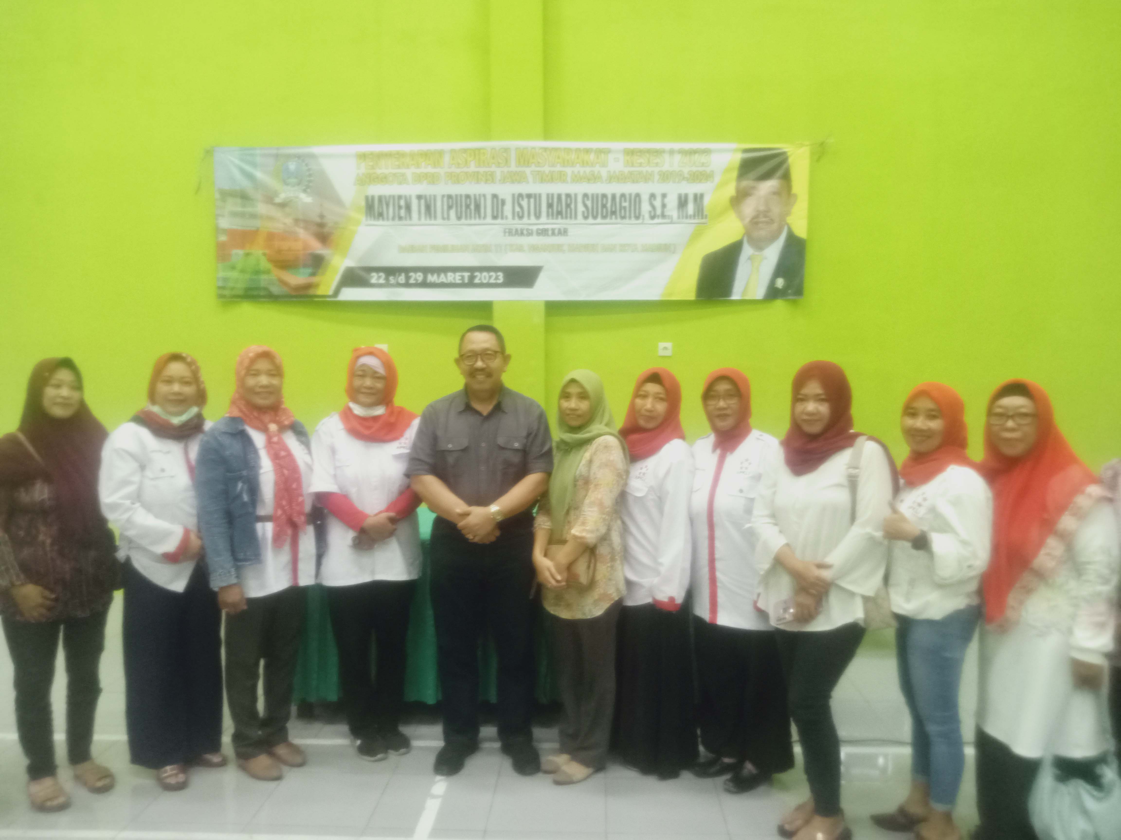 Ketua Komisi A DPRD Jatim,  Mayjen TNI (Purn), Istu Hari Subagio