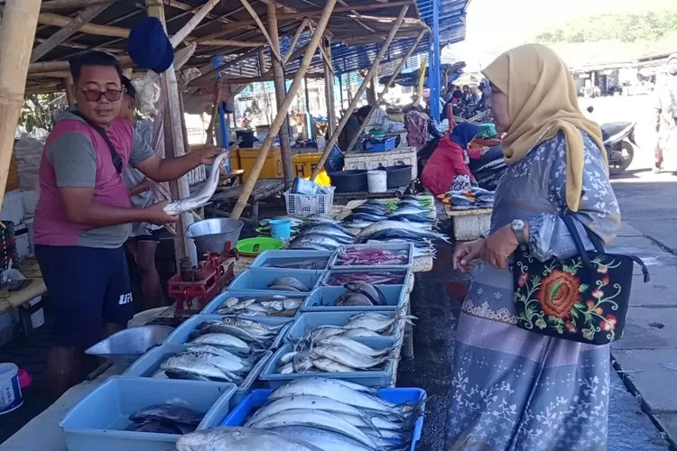 Anggota Komisi E DPRD Jatim Umi Zahrok Pastikan Nelayan Sudah Sejahtera