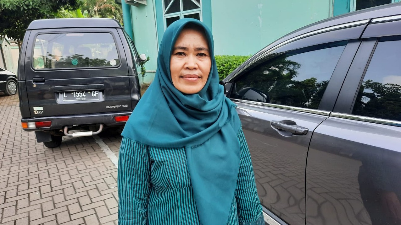Anggota DPRD Provinsi Jawa Timur, Dra Hj Khofidah.