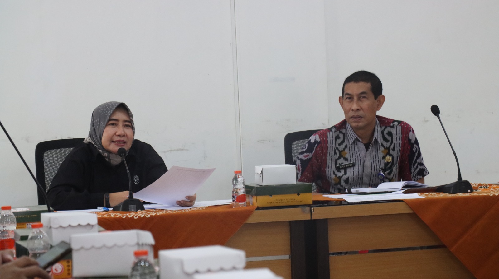 Wakil Ketua DPRD Provinsi Jawa Timur yang sekaligus Ketua Badan Anggaran (Banggar) Anik Maslachah menghimbau UPT Dinas Pekerjaan Umum Bina Marga Provinsi Jawa Timur di Malang untuk terus melakukan monitoring perbaikan jalan.