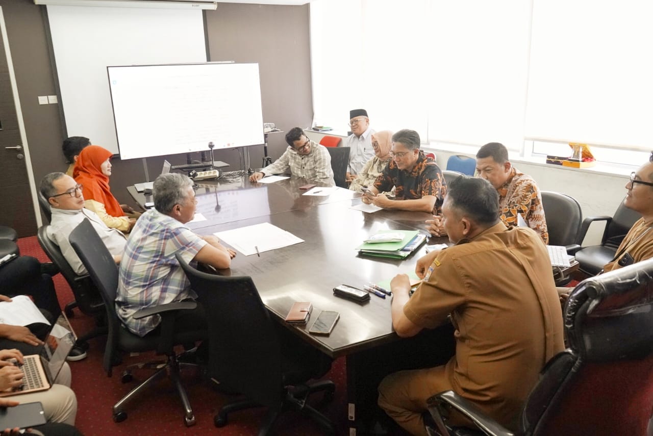 Anggota Badan Anggaran (Banggar) DPRD Provinsi Jawa Timur yang juga Anggota Komisi B Erma Susanti, S.E., M.Si. menegaskan ada beberapa hal yang perlu diperhatikan dalam penyusunan Perda Penyelenggara keuangan daerah provinsi Jawa Timur.