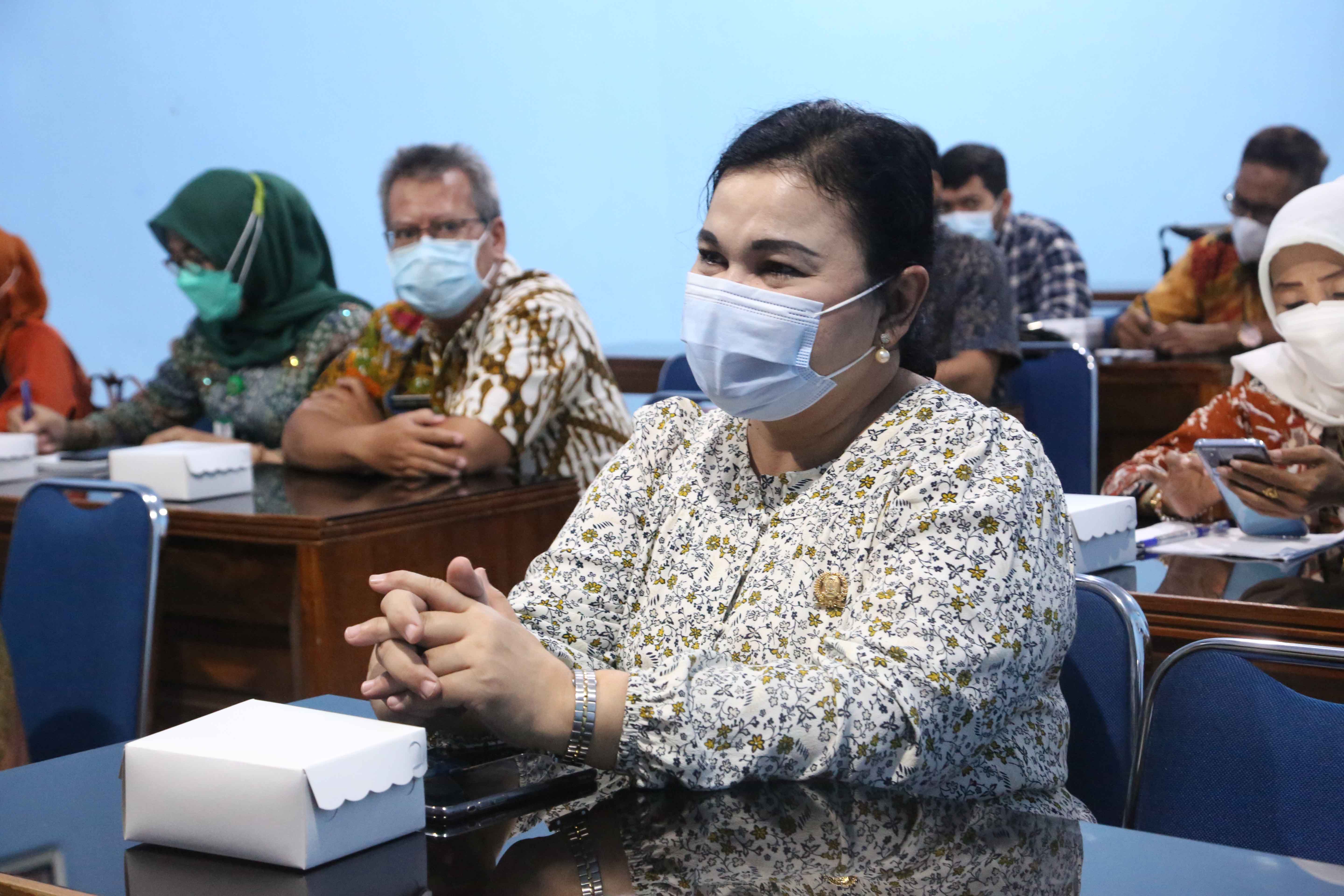 Anggota Komisi E DPRD Jatim, Hari Putri Lestari