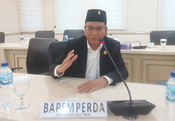 Anggota Bapemperda DPRD Jatim Daniel Rohi