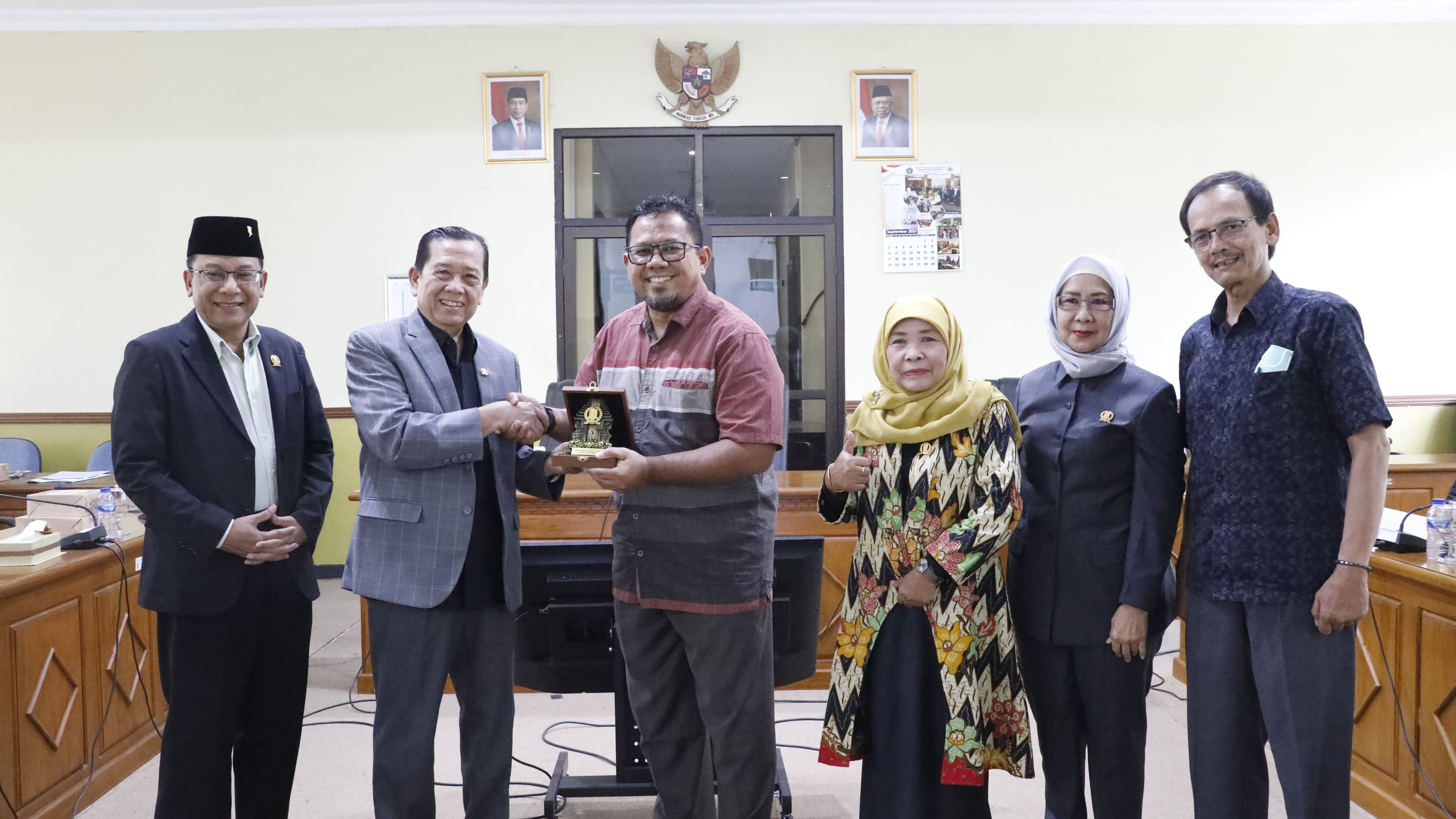 Anggota Badan Pembuatan Peraturan Daerah (Bapemperda) DPRD Jawa Timur terus berkomitmen untuk terus mensosialisasikan pembentukan Perda tahun 2023