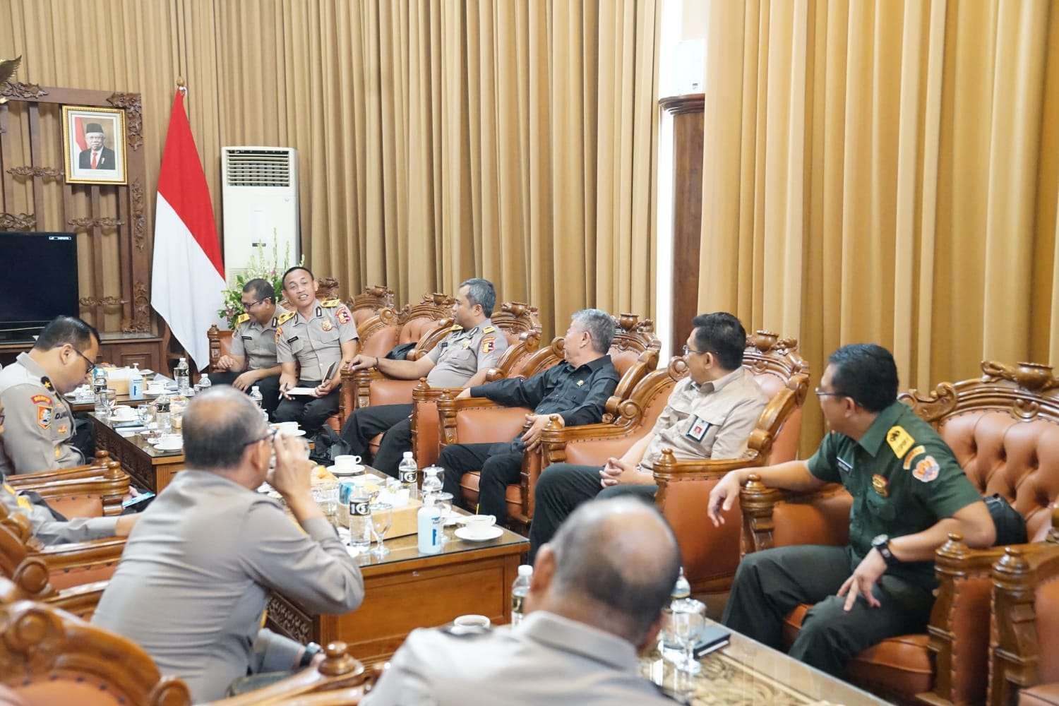 Ketua DPRD Provinsi Jawa Timur Kusnadi menerima kunjungan peserta Didik Sespimti Polri Dikreg ke-32