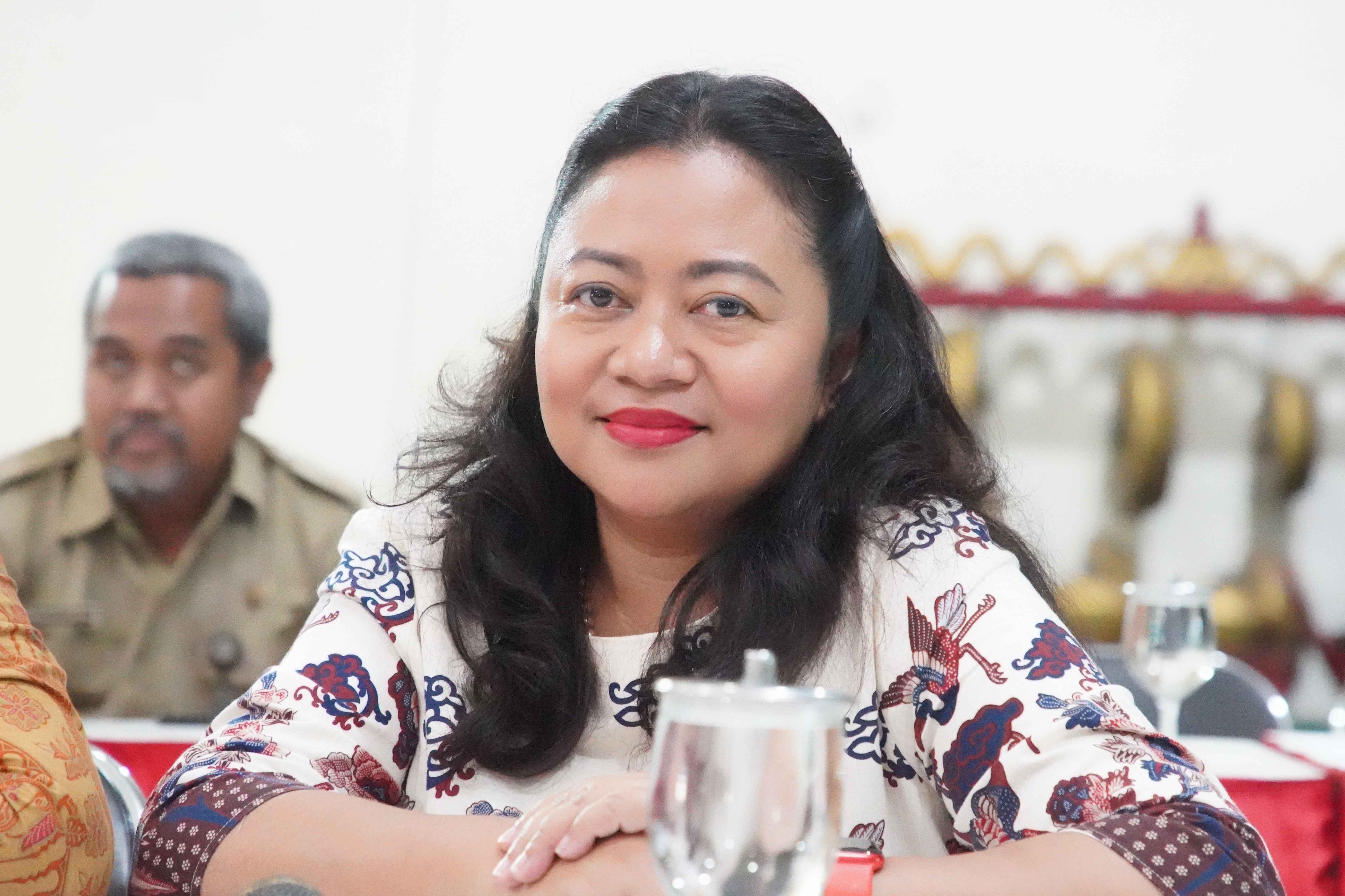 Juru Bicara Komisi B DPRD Jawa Timur, Agatha Retnosari