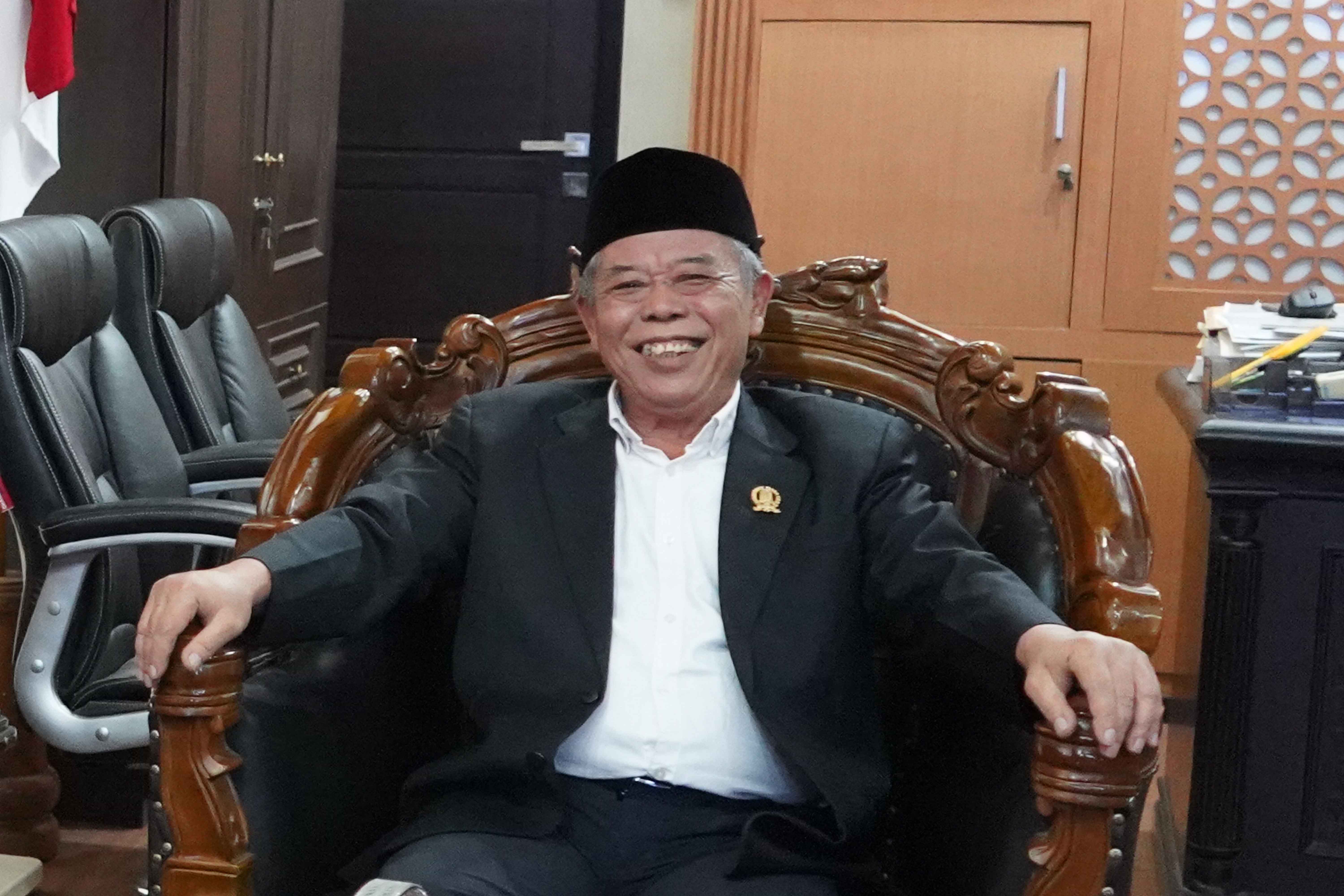 Ketua DPRD Jatim Kusnadi