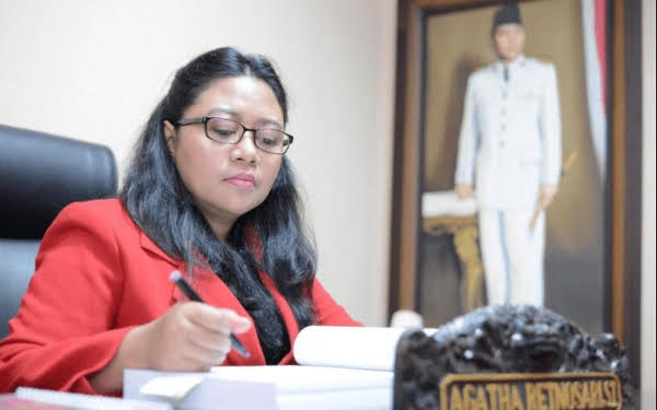 Anggota DPRD Jatim dari Fraksi PDI Perjuangan Agatha Retnosari