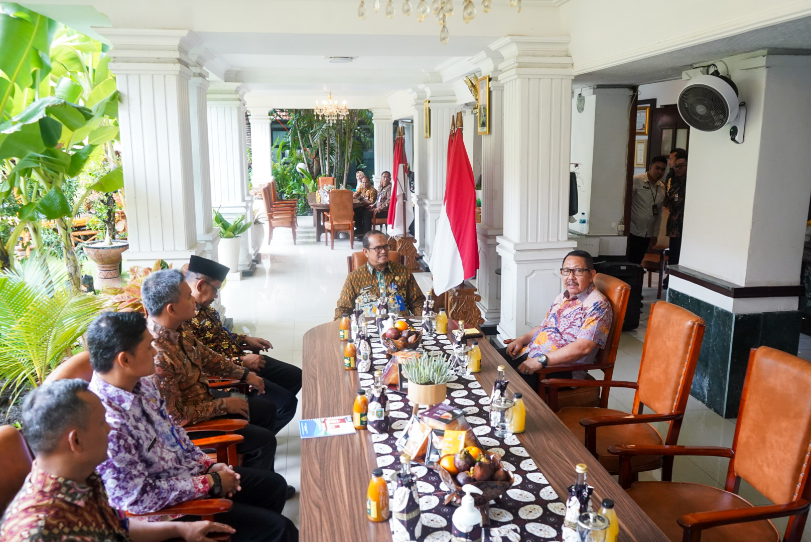 Plt Wakil Ketua DPRD Provinsi Jawa Timur Istu Hari Subagio mengunjungi Pemerintah Kota Madiun.