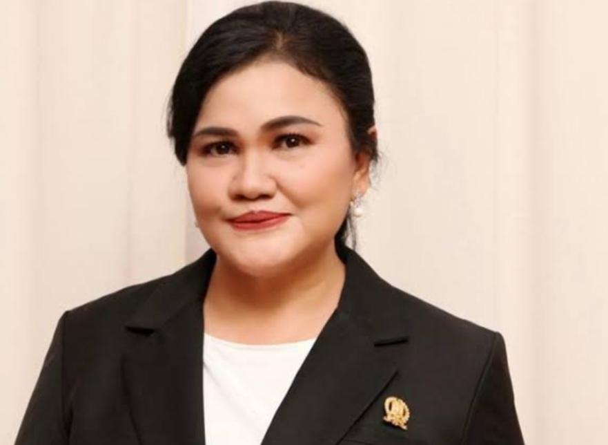 Anggota komisi A DPRD provinsi Jatim Hari Putri Lestari,SH.,MH