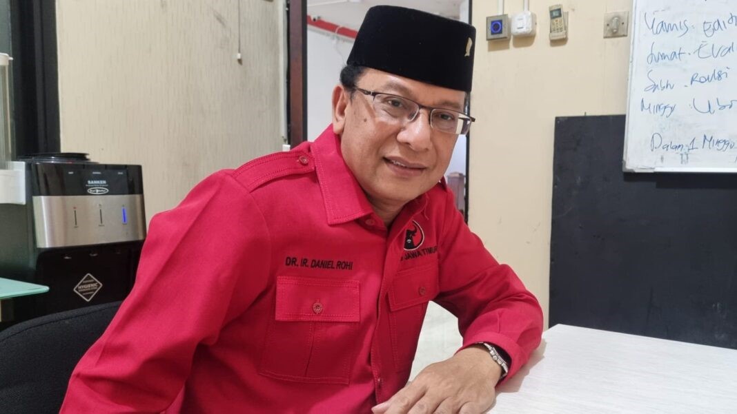 Anggota Komisi B DPRD Jawa Timur, Daniel Rohi