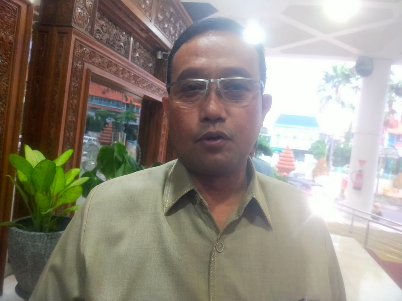 ketua fraksi Golkar DPRD Jawa Timur Blegur Prijanggono