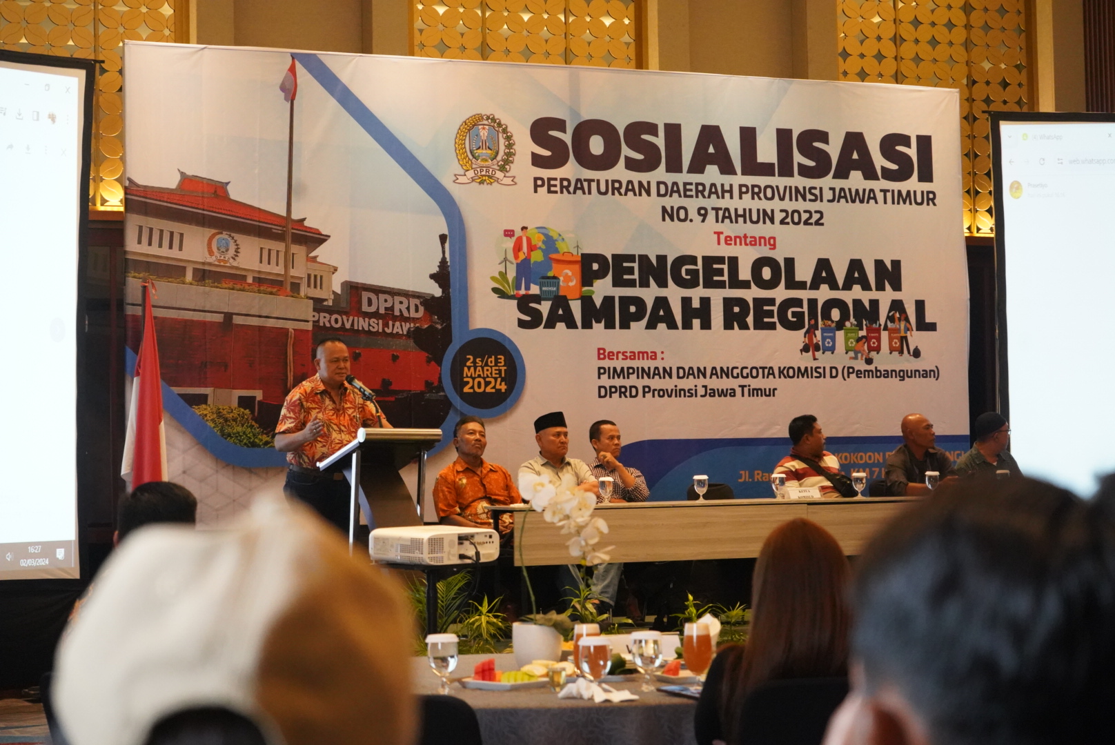 Ketua Komisi D DPRD Provinsi Jawa Timur Agung Mulyono mendorong Pemprov Jawa Timur intens melakukan edukasi terkait pengelolaan sampah ke masyarakat Jawa Timur.