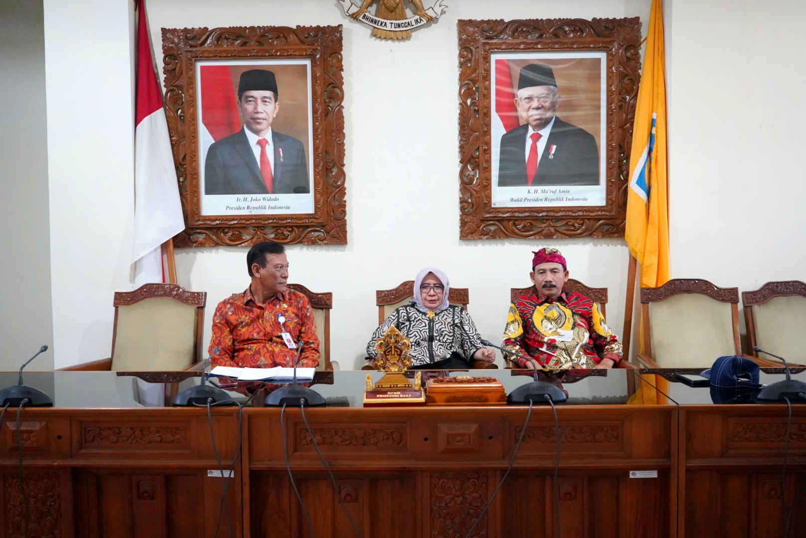 Wakil Ketua Komisi B DPRD Provinsi Jawa Timur Amar Saifudin berharap kestabilan harga dan ketersediaan bahan pokok di Jawa Timur.