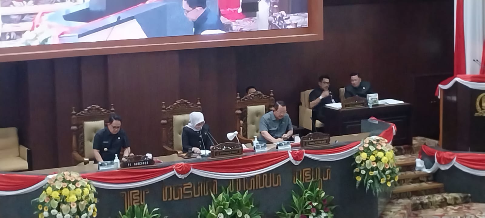 Rapat Paripurna Membahas LKPJ Gubernur Jawa Timur Akhir Tahun Anggaran 2023 yang dihadiri Pj Gubernur Adhy Karyono. 