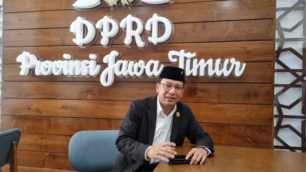 Anggota Bapermperda DPRD Jatim, Daniel Rohi