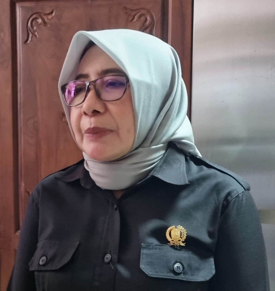 Wakil ketua DPRD Provinsi Jatim Dra Anik Maslacha M.Si