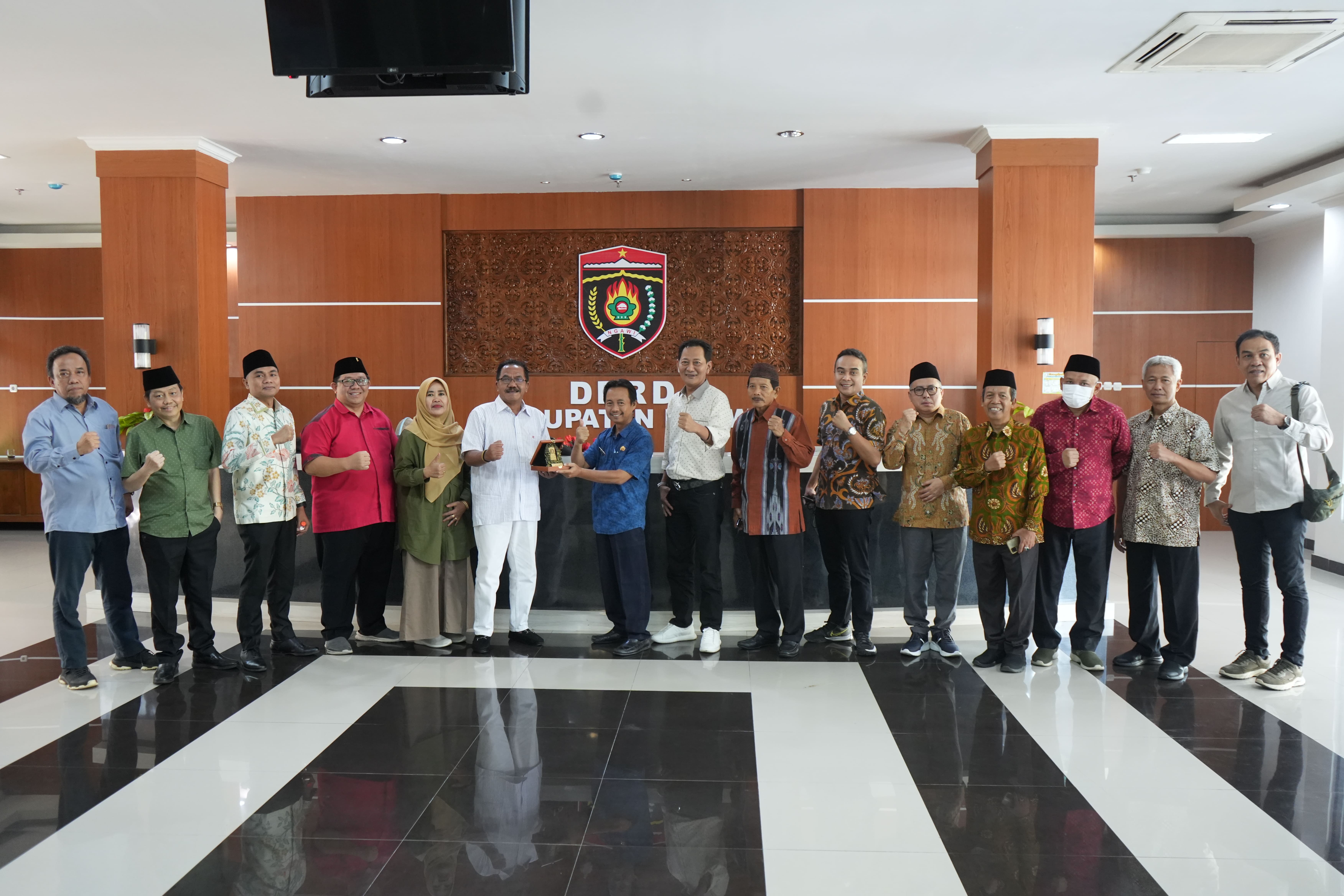 Anggota Badan Anggaran (Banggar) DPRD Provinsi Jawa Timur  Eddy Paripurna mendorong penguatan potensi Pendapatan Asli Daerah (PAD).