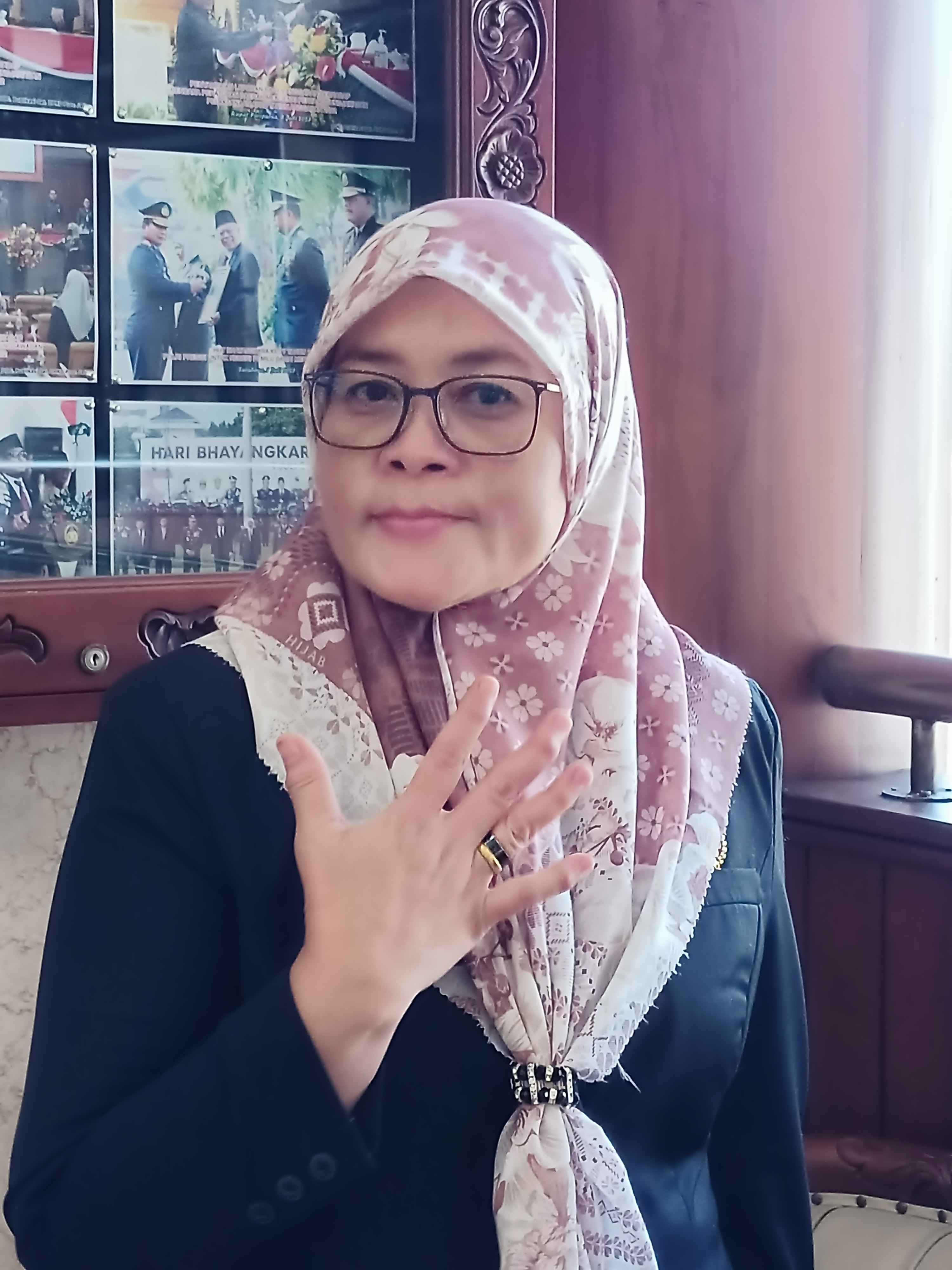 Jajuk Rendra Rencanakan Bangun Gedung Relawan