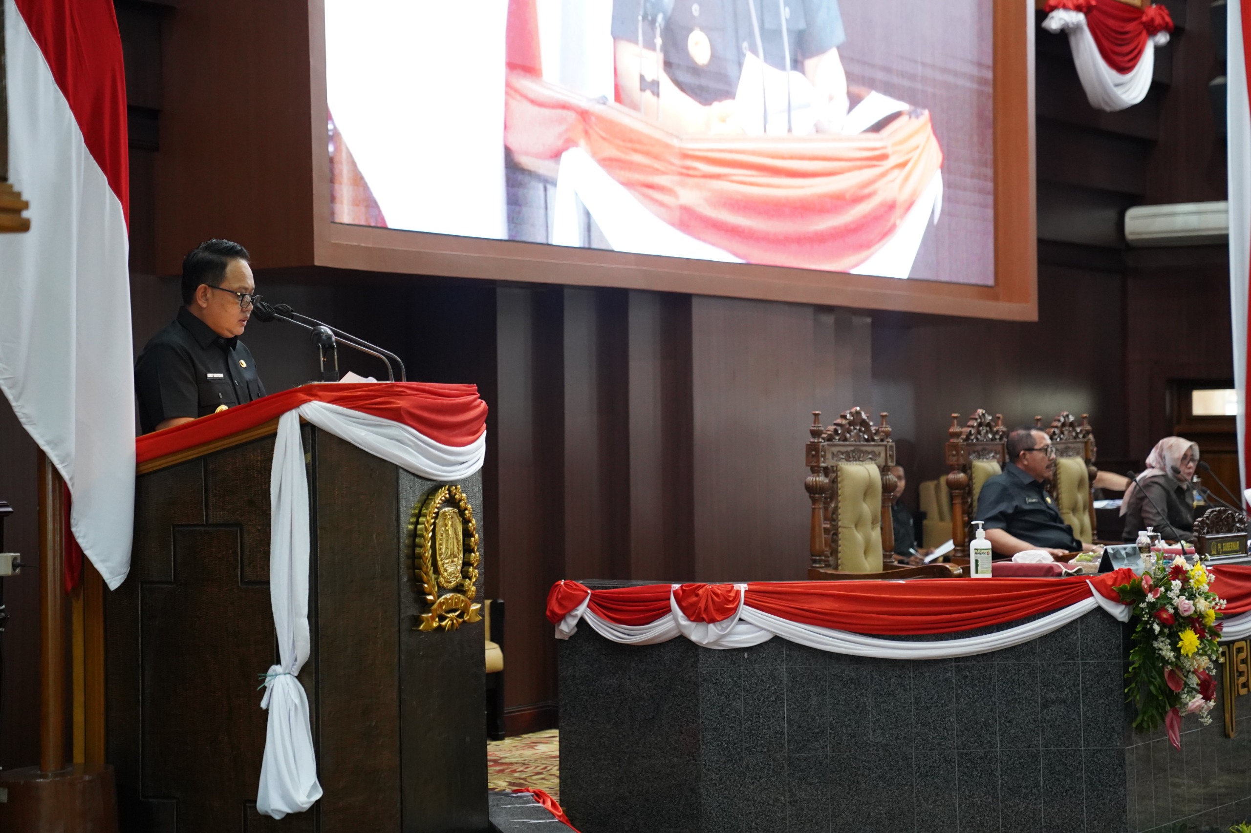 Pj Gubernur Jatim Adhy Karyono saat Penyampaian Nota Keuangan Gubernur Jatim TA.2023