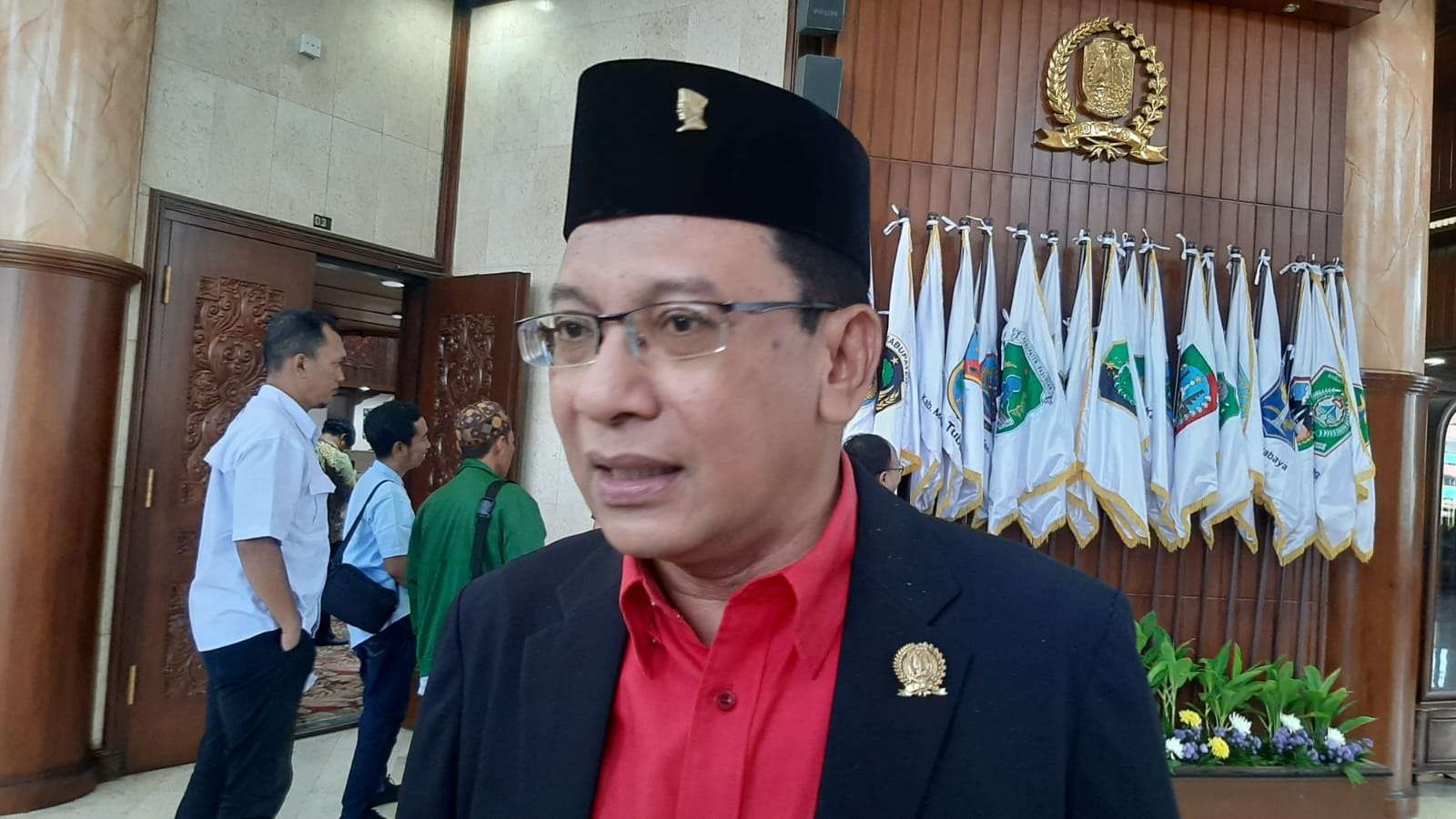 Daniel Rohi Tolak Kenaikan Cukai Rokok SKT Pada 2025