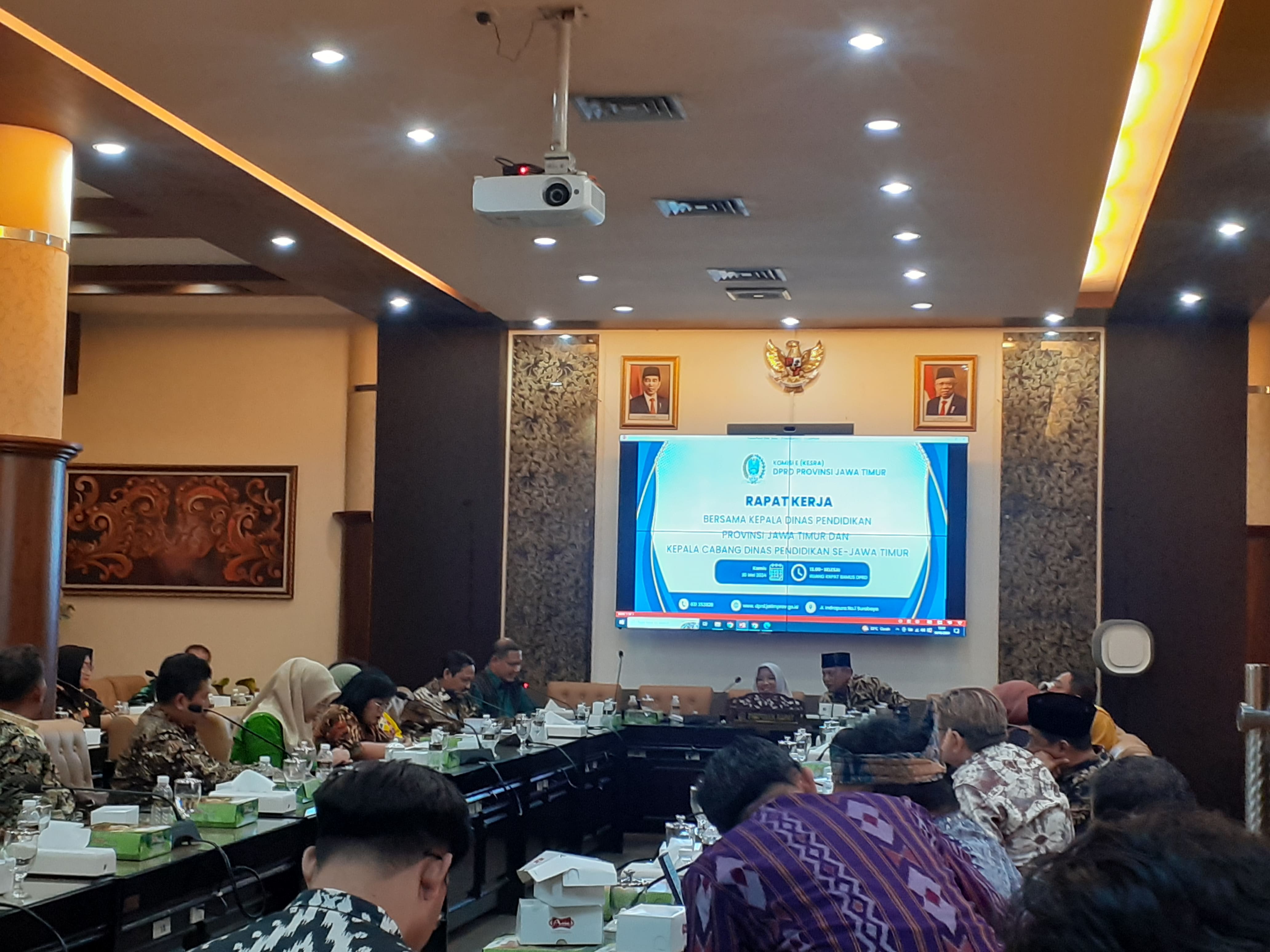 wakil ketua Komisi E DPRD Jatim Hikmah Bafaqih