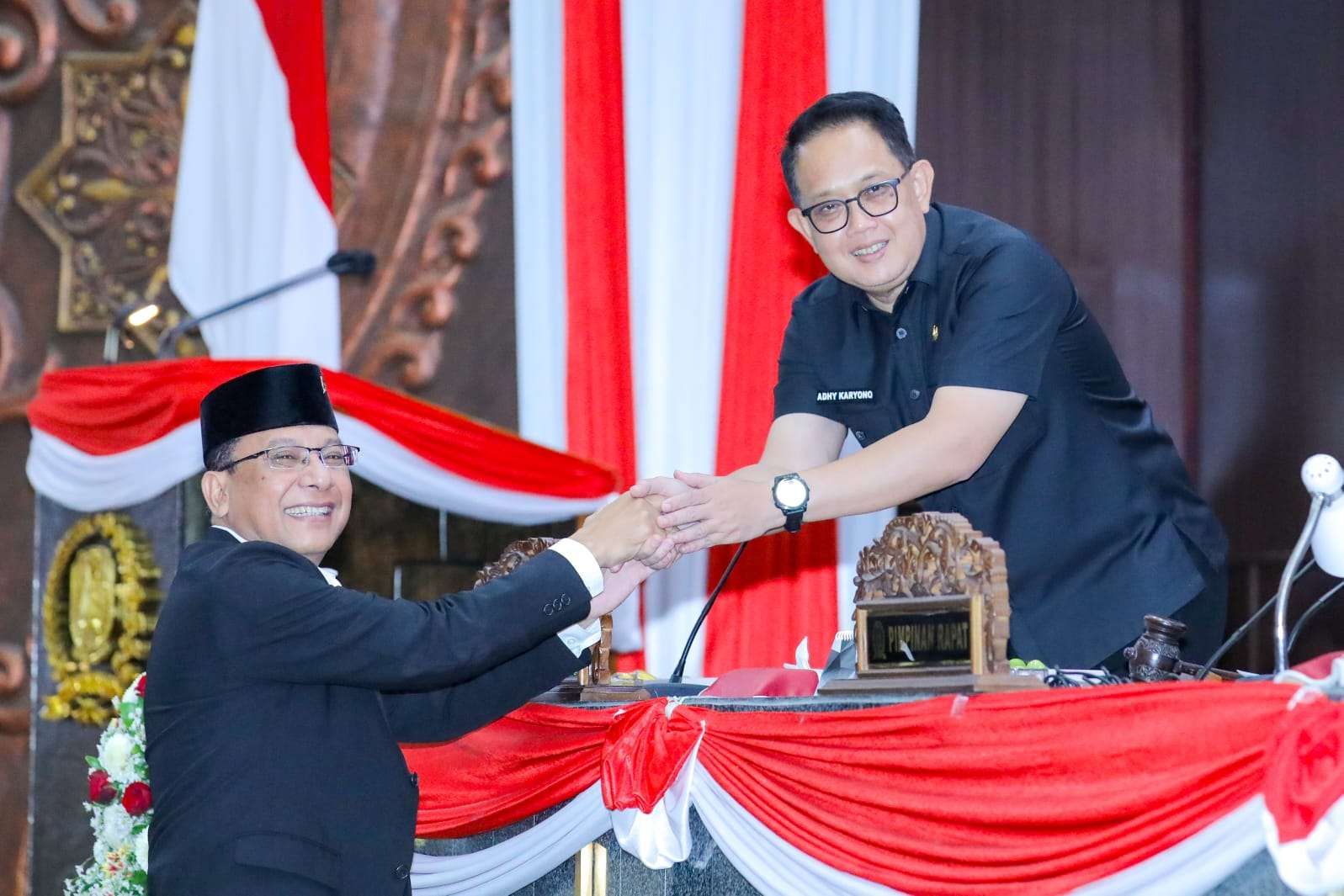 Sebanyak 9 Fraksi Serahkan Jawaban Terhadap Raperda KTR