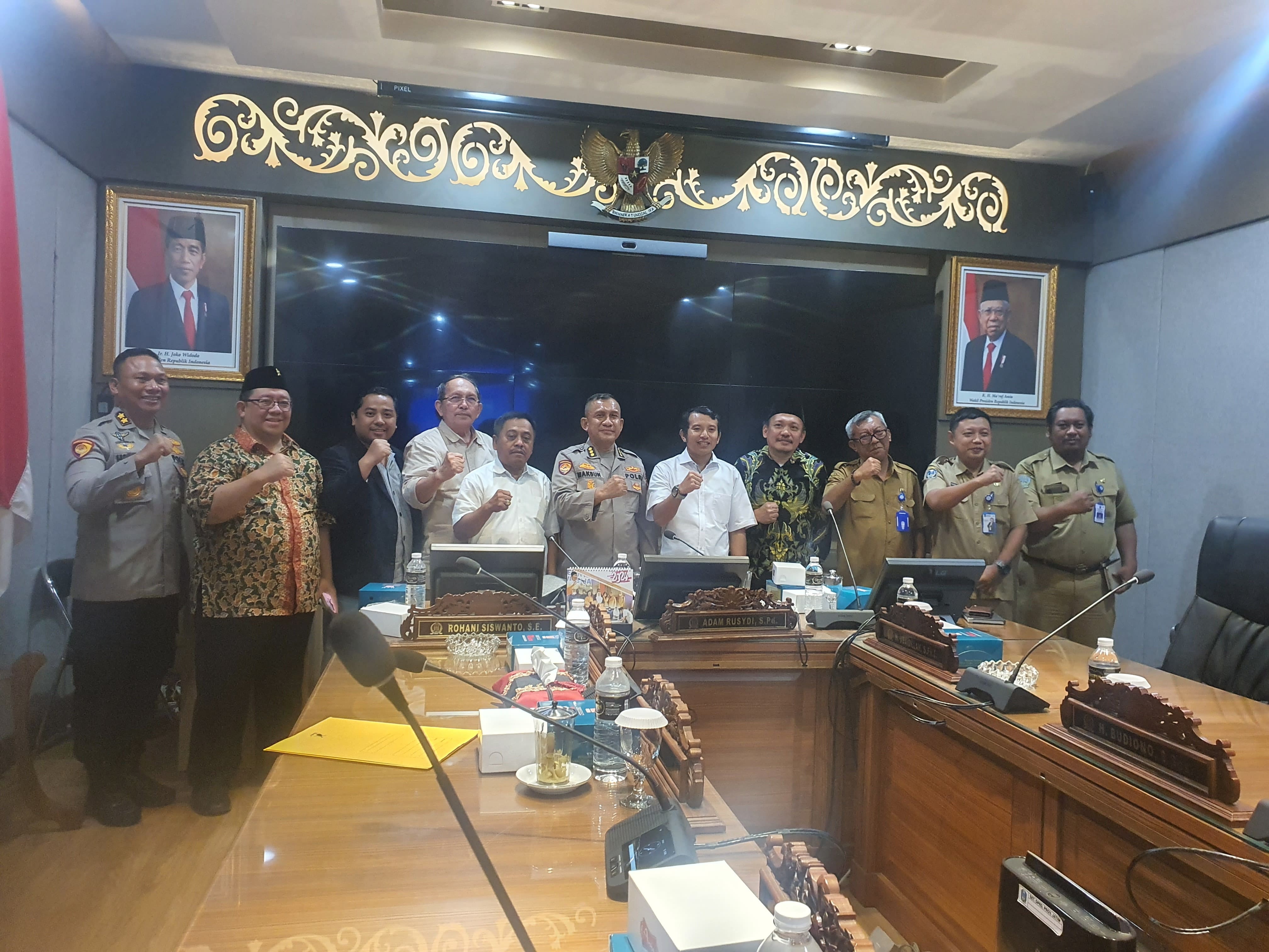 Komisi A DPRD Jatim menggelar Rapat Dengar Pendapat (RDP) dengan Polda Jatim terkait keamanan dan pengamanan di wilayah Jatim