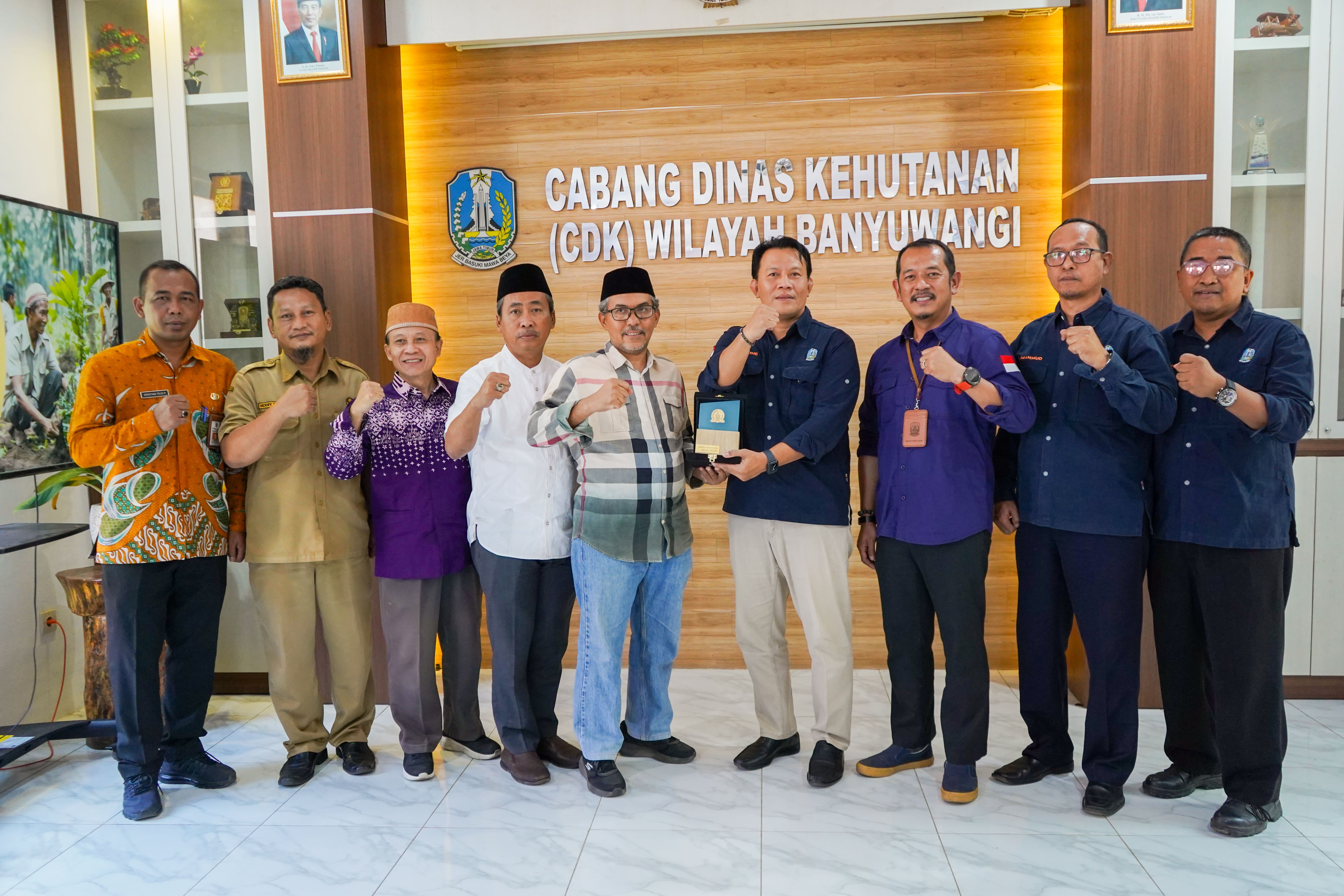 Wakil Ketua Komisi B DPRD Provinsi Jawa Timur Mahdi mendorong Dinas Kehutanan Provinsi Jawa Timur melalui Cabang Dinas Kehutanan (CDK) Wilayah Banyuwangi.