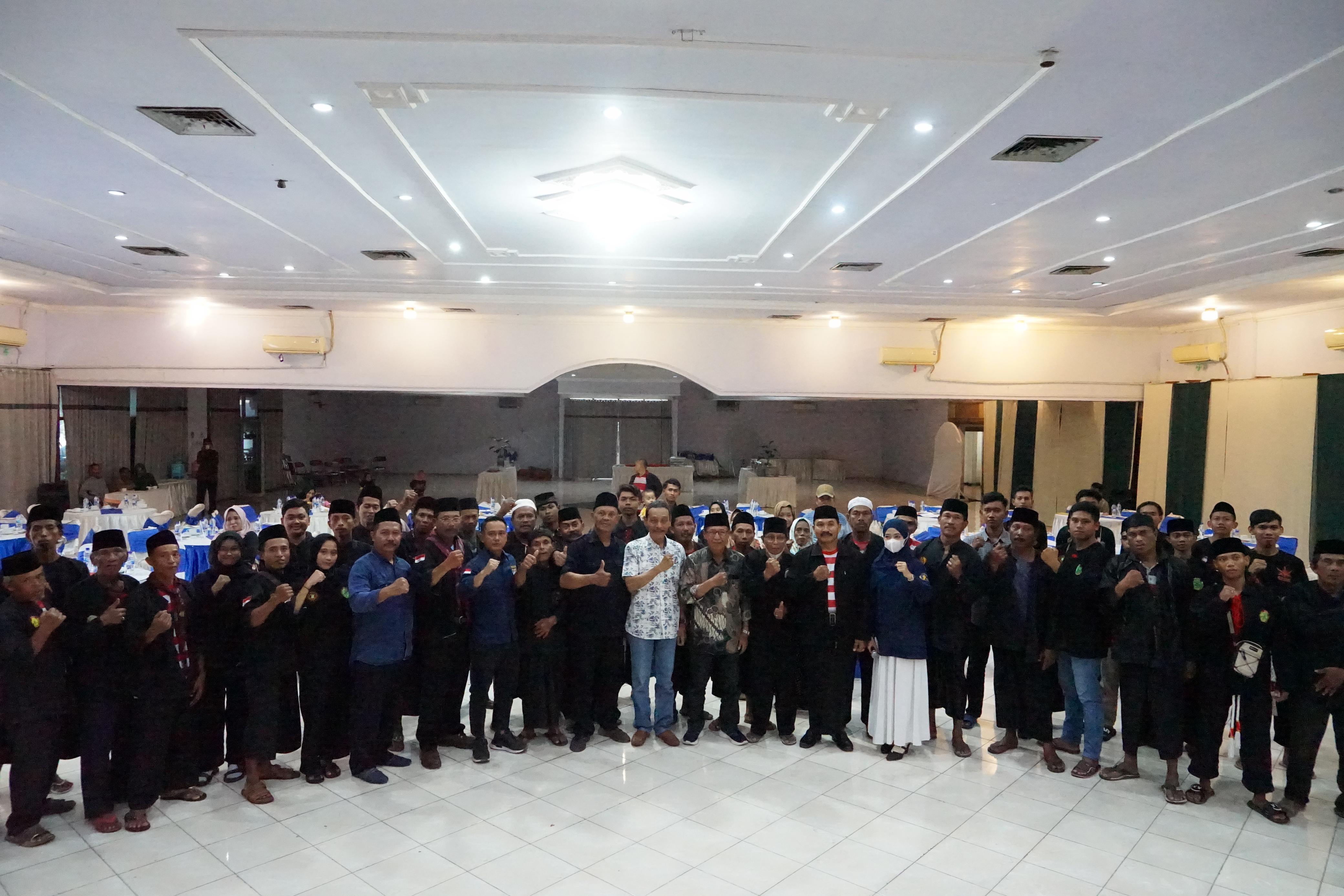 H. Deni Prasetya, SE Anggota DPRD Jatim Fraksi NasDem mempelopori pertemuan antar organisasi perguruan silat se Kabupaten Jember.