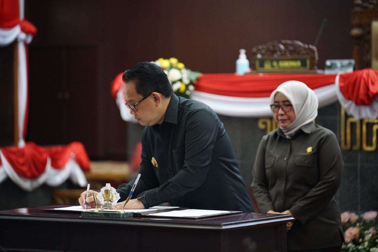 DPRD dan Pemprov Jatim Sepakati Tiga Raperda Sekaligus