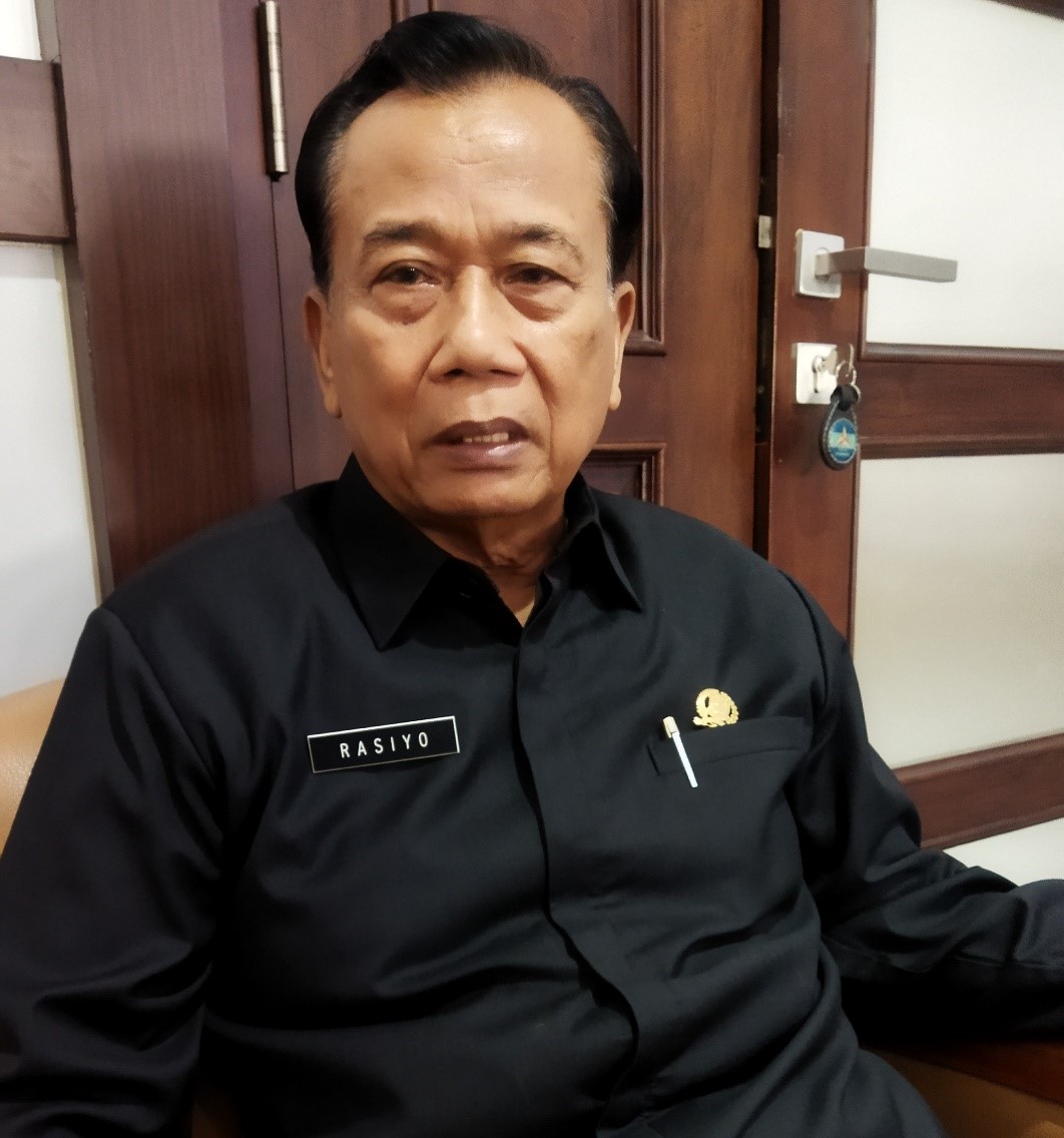 Anggota DPRD Jatim dari fraksi Demokrat. Dr H Rasiyo, MS.i