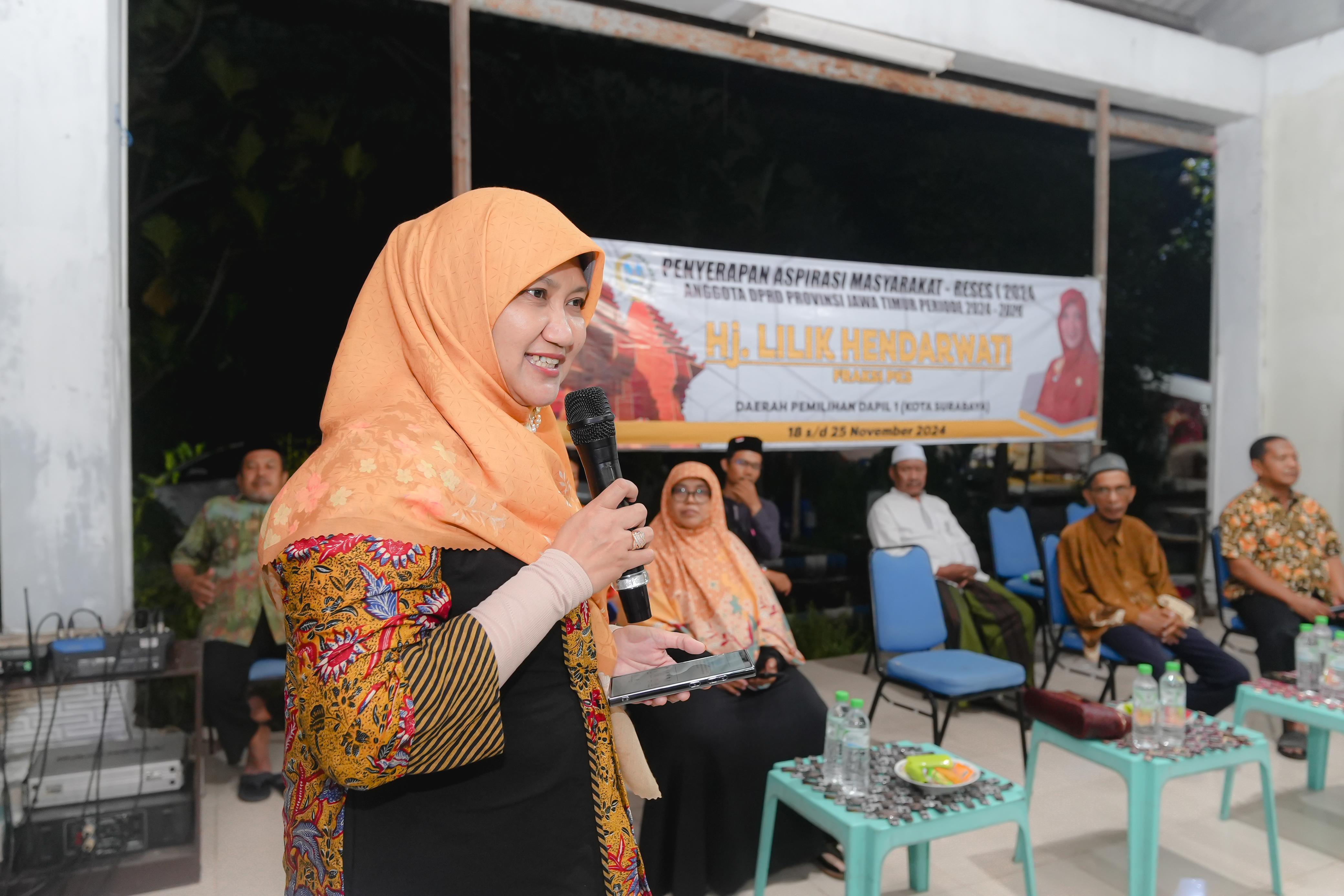 Anggota DPRD Provinsi Jatim Hj. Lilik Hendarwati